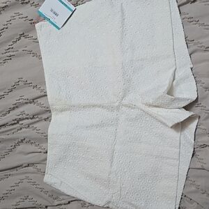 Women's Pappagallo shorts. NWT. Size 16